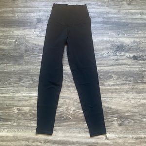 Offline by Aerie crossover black high rise leggings